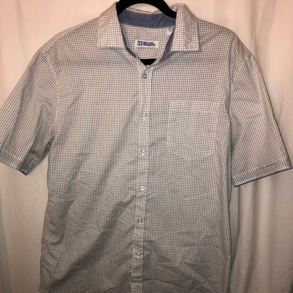 Short sleeved shirt